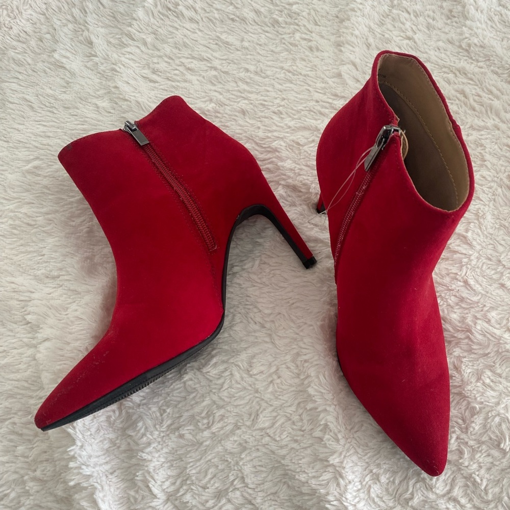 Red Boots - Picture 3 of 5